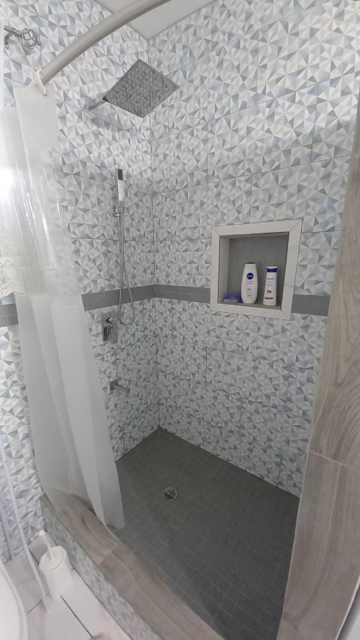 Apartamento Cozy Vacation Retreat With Free Parking Roseau Exterior foto