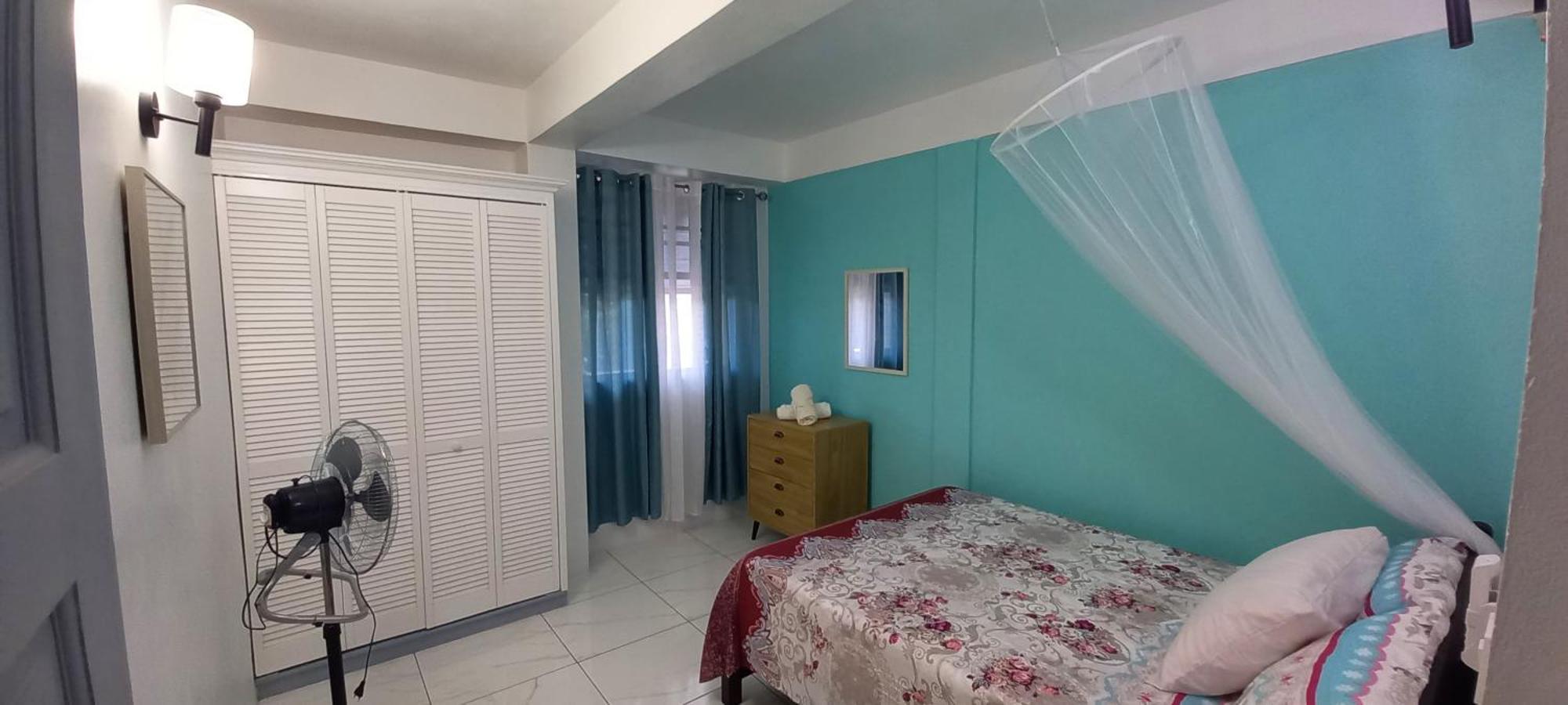 Apartamento Cozy Vacation Retreat With Free Parking Roseau Habitación foto